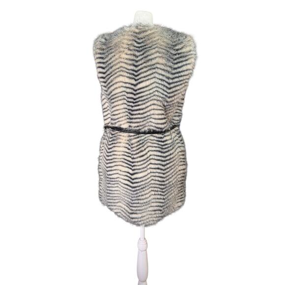 Betsey Johnson Size Small Faux Fur Vest Retro Glamorous Mob Wife Animal Print - Picture 5 of 10